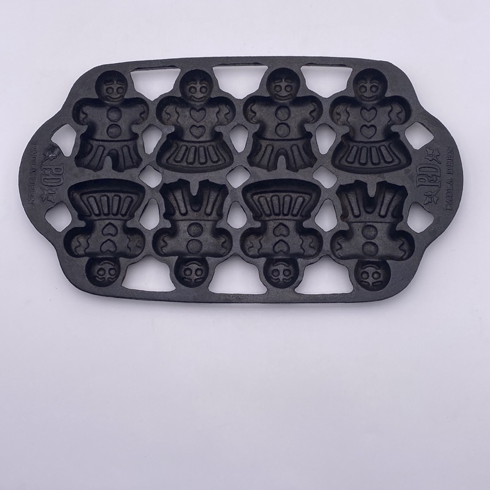 Paula Deen Cast Iron Mr & Mrs Gingerbread Man Mold